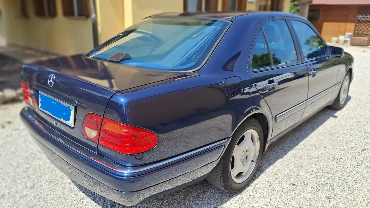 Mercedes-Benz E 200 Avantgarde serie 210, foto 6