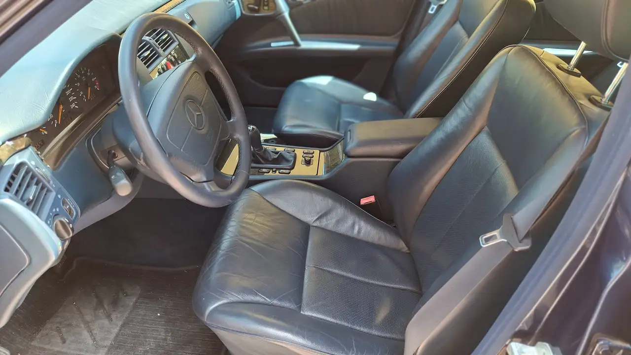 Mercedes-Benz E 200 Avantgarde serie 210, foto 5