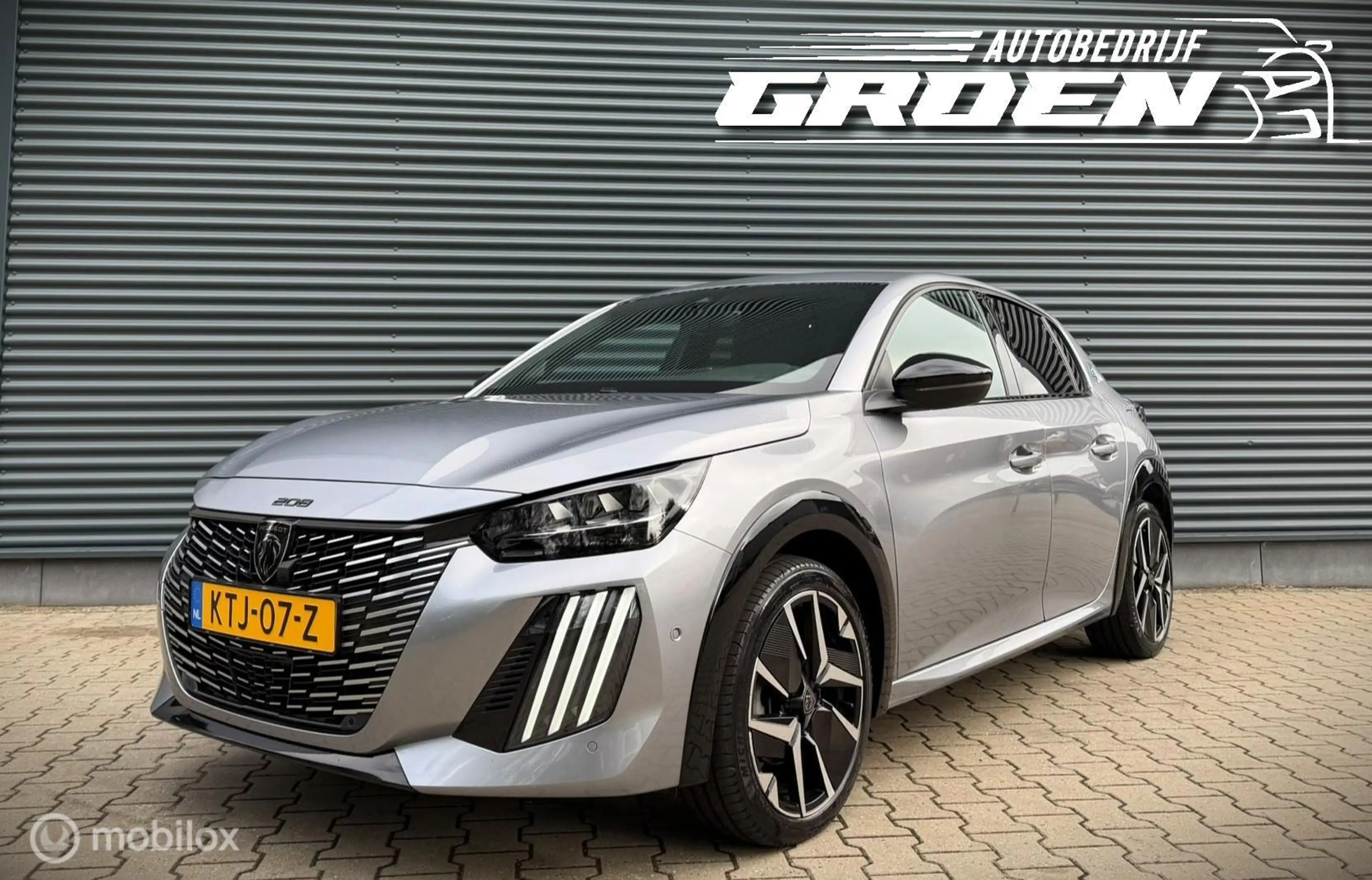 Peugeot e-208 EV GT 51 kWh CAMERA|KEYLES|LED|CARPLAY|ALCANT — photo 17