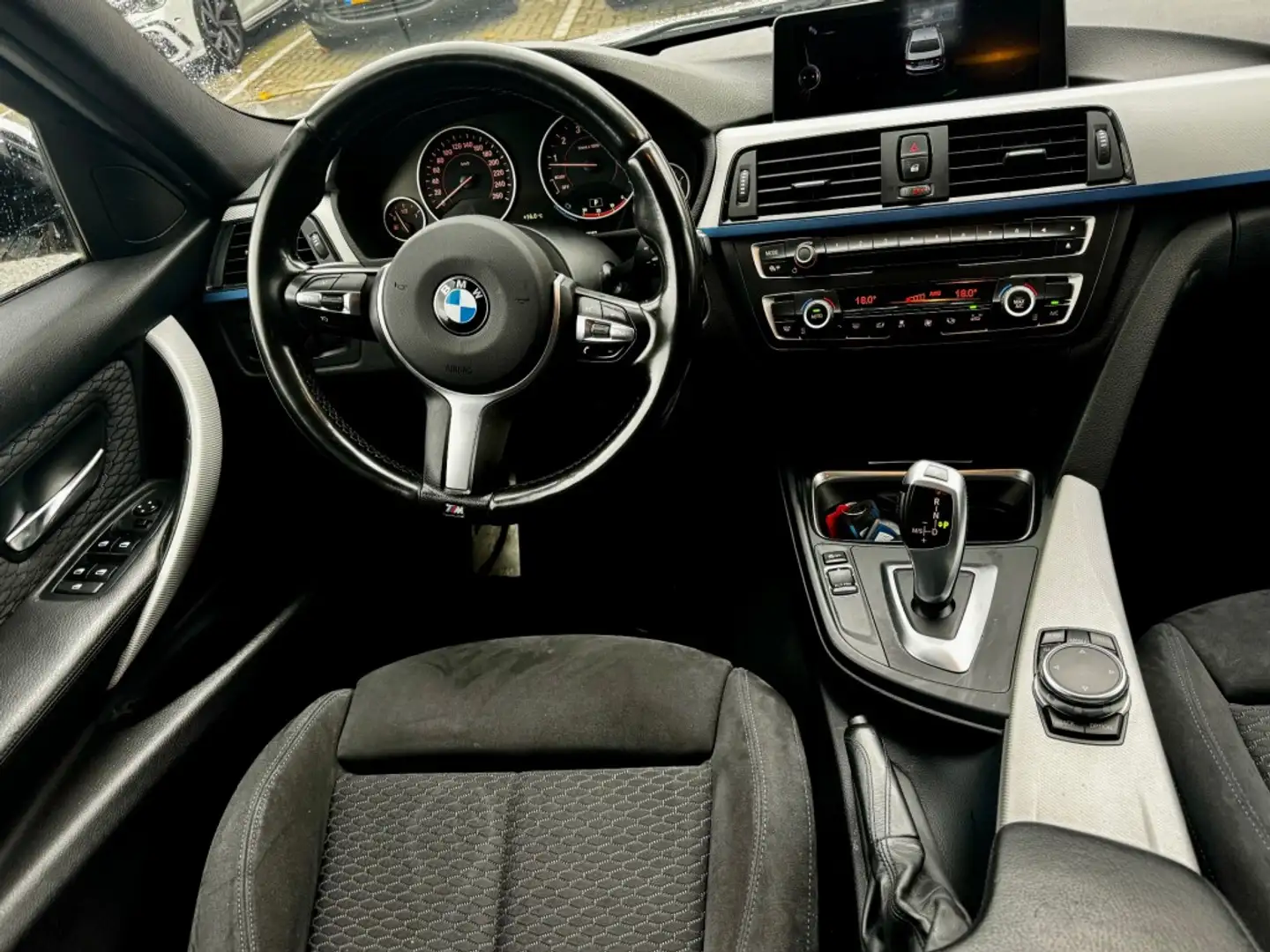 BMW 316 316i M Sport Hi Executive AUT 2DE EIG LED NAP APK Fehér - 2