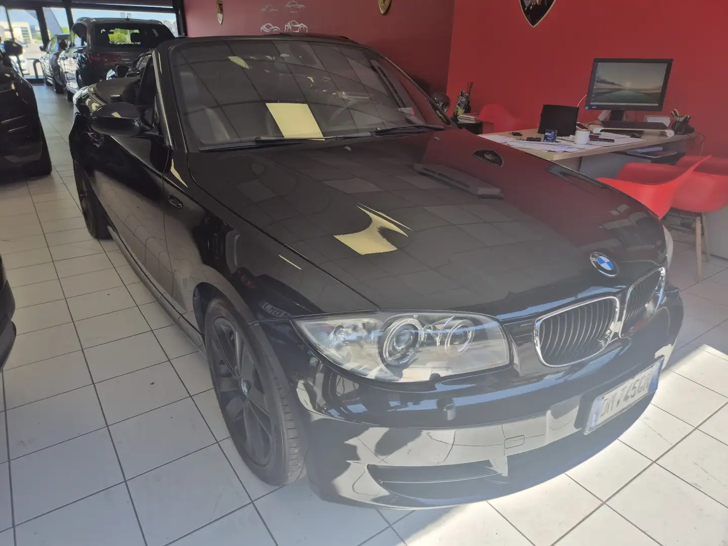 BMW 120 120i Cabrio Attiva Schwarz - 1