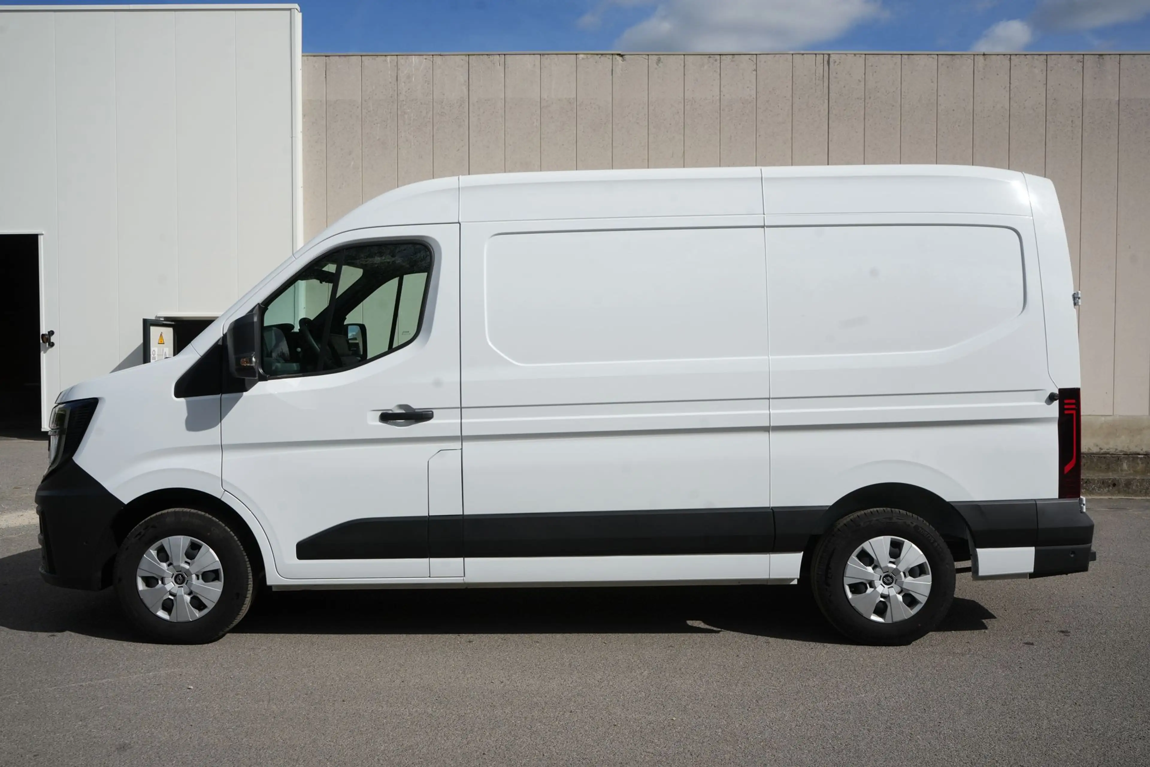 Renault Master E-Tech 87 kWh Extra L2H2 LED GPS PDC CAM Verw. Zet — photo 2