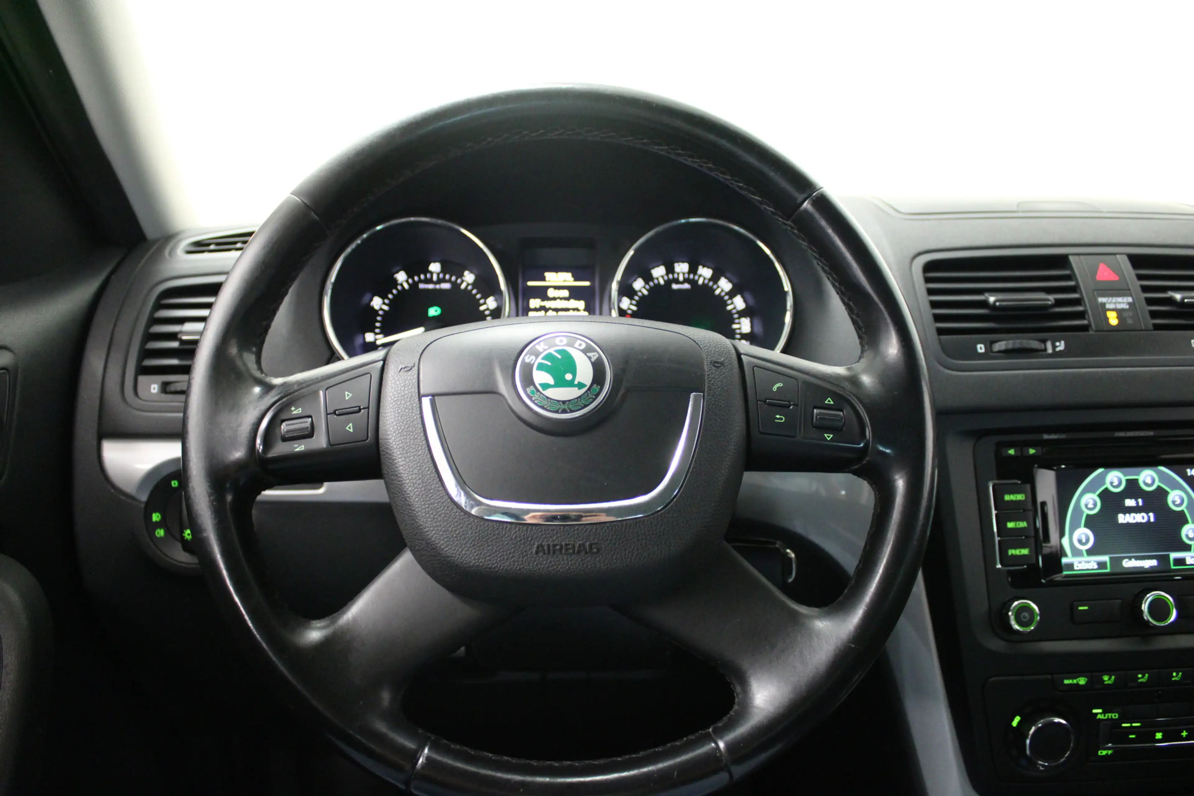 Skoda Yeti 1.2 TSI Ambition — photo 12