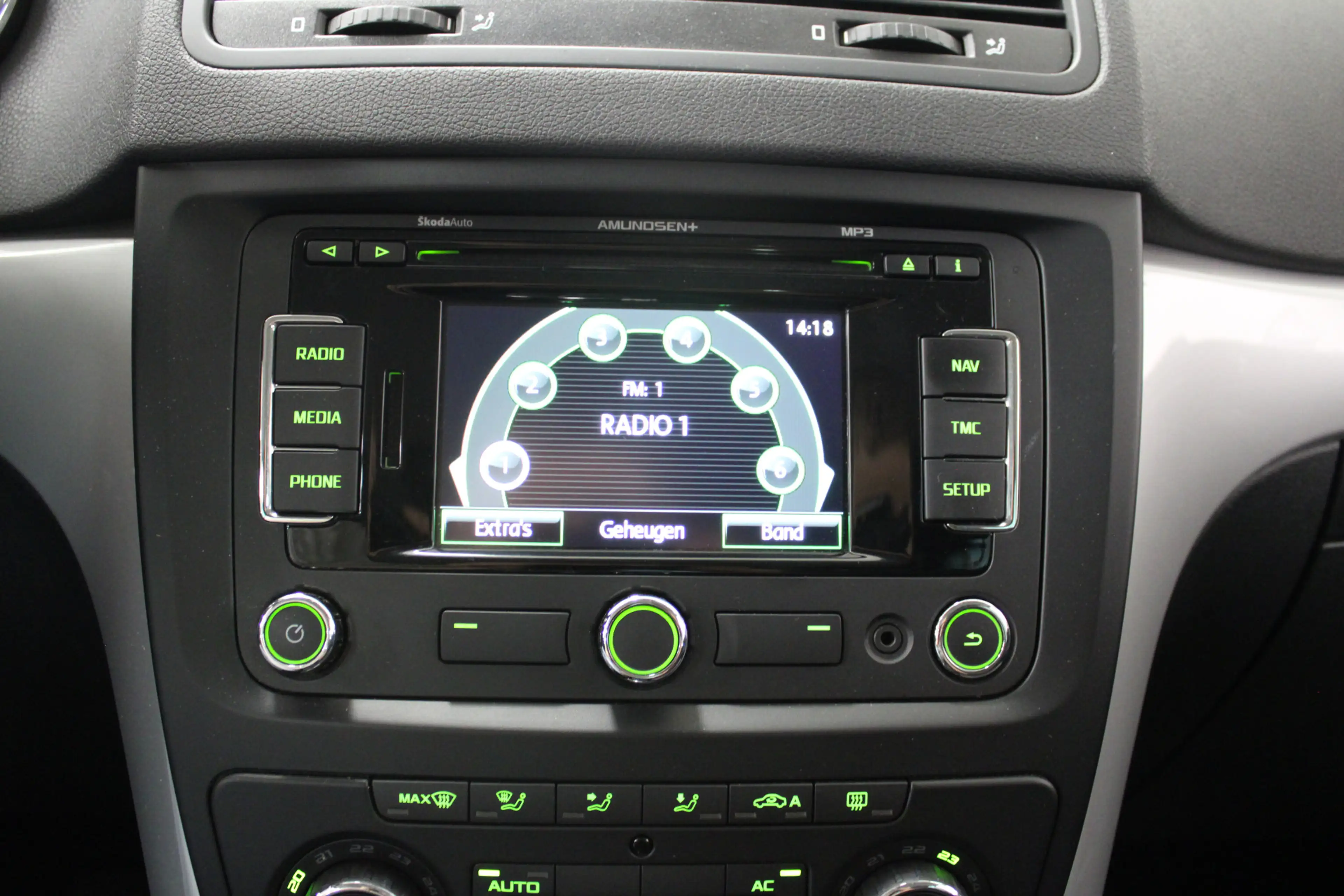 Skoda Yeti 1.2 TSI Ambition — photo 16