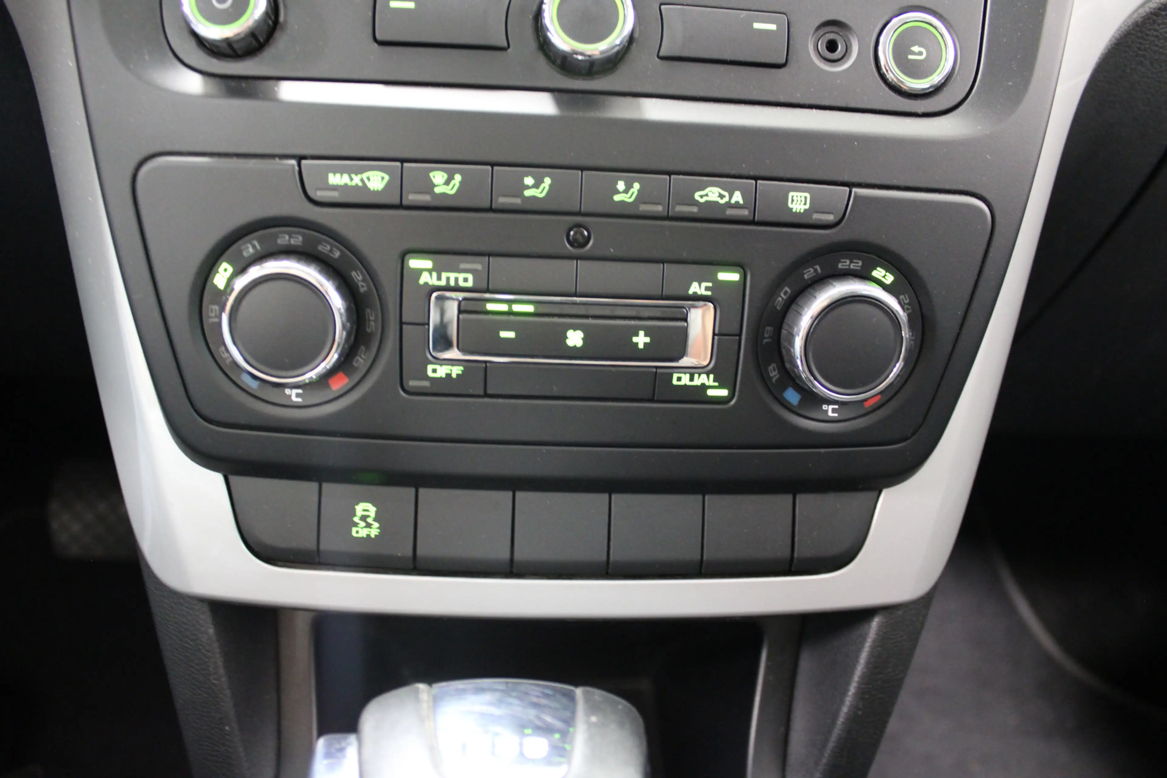 Skoda Yeti 1.2 TSI Ambition — photo 17