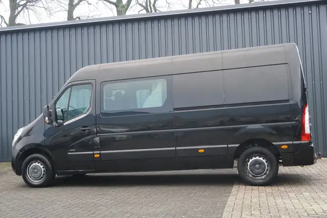 Opel Movano view 4