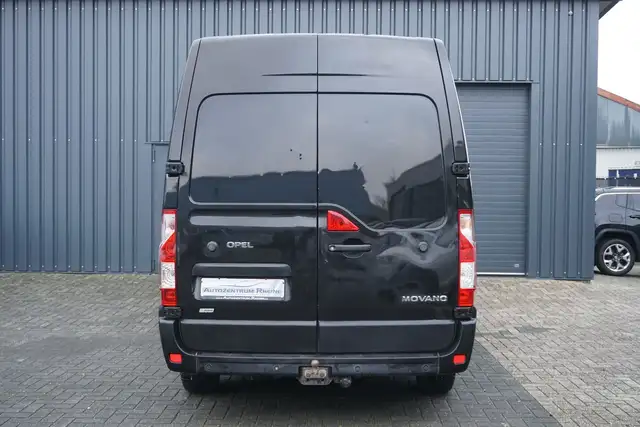 Opel Movano view 7