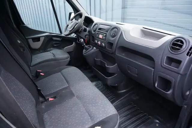Opel Movano view 14