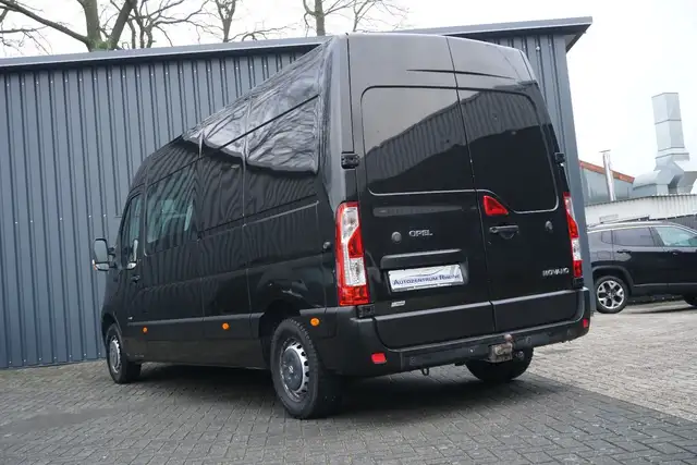 Opel Movano view 6