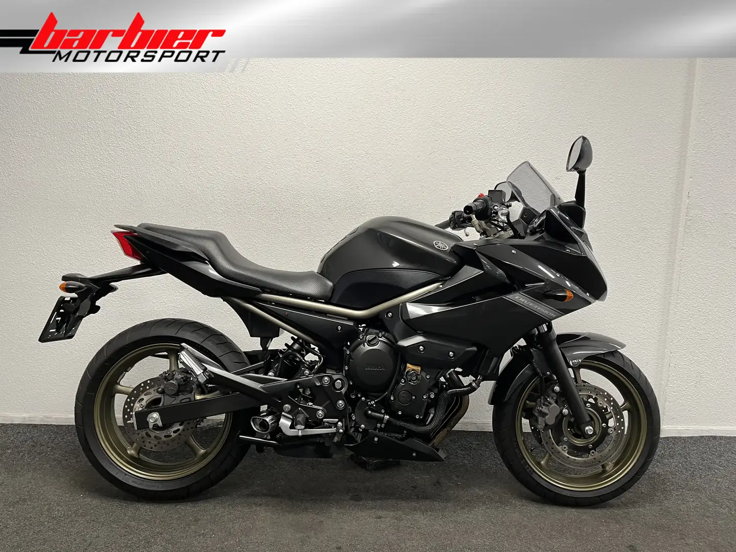 Yamaha XJ 6 DIVERSION Fekete - 1