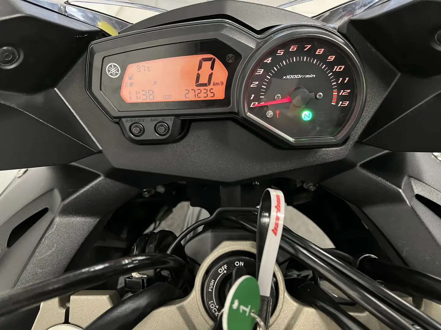 Yamaha XJ 6 DIVERSION Zwart - 2