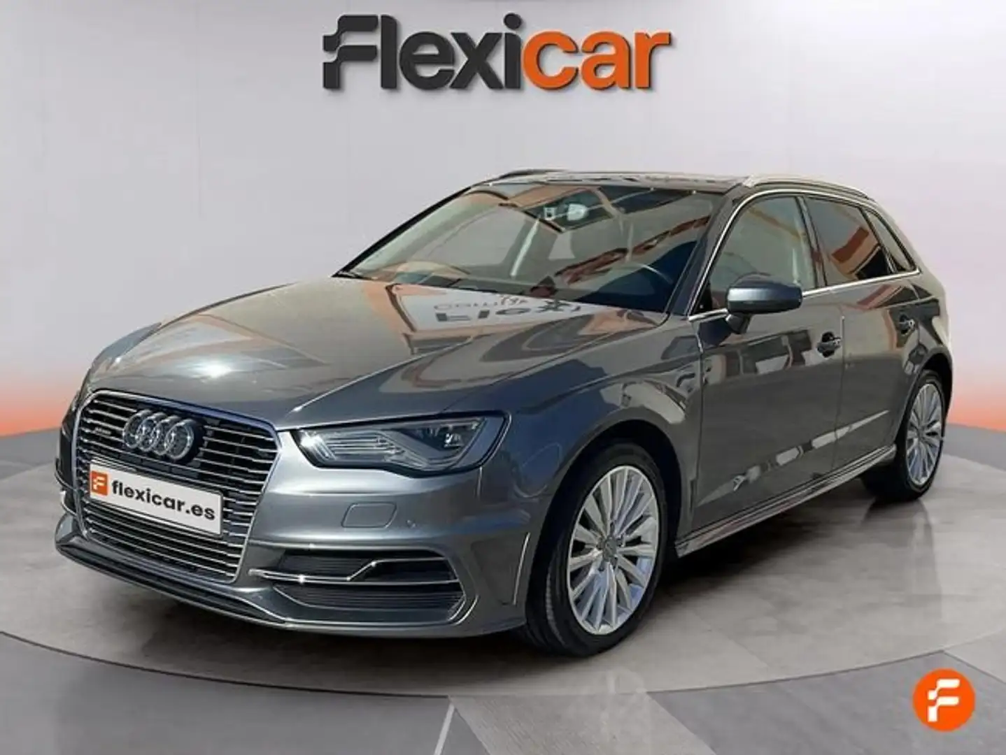 Audi A3 Sportback 1.4 TFSI e-tron S-Tronic Gris - 2