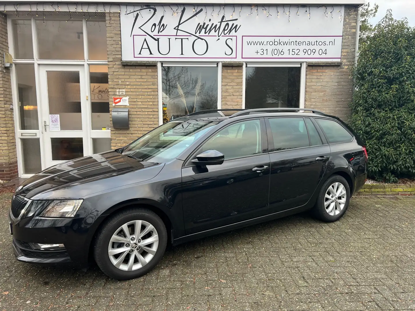 Skoda Octavia Combi 1.0 TSI Greentech Business Edition Noir - 2