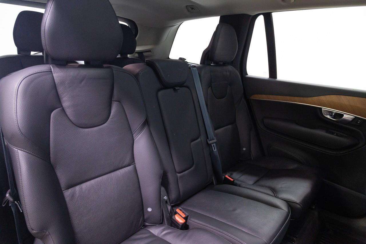 2022 Volvo XC90 T6 Momentum 7 Passenger Clean Carfax | One Owner thumb 17