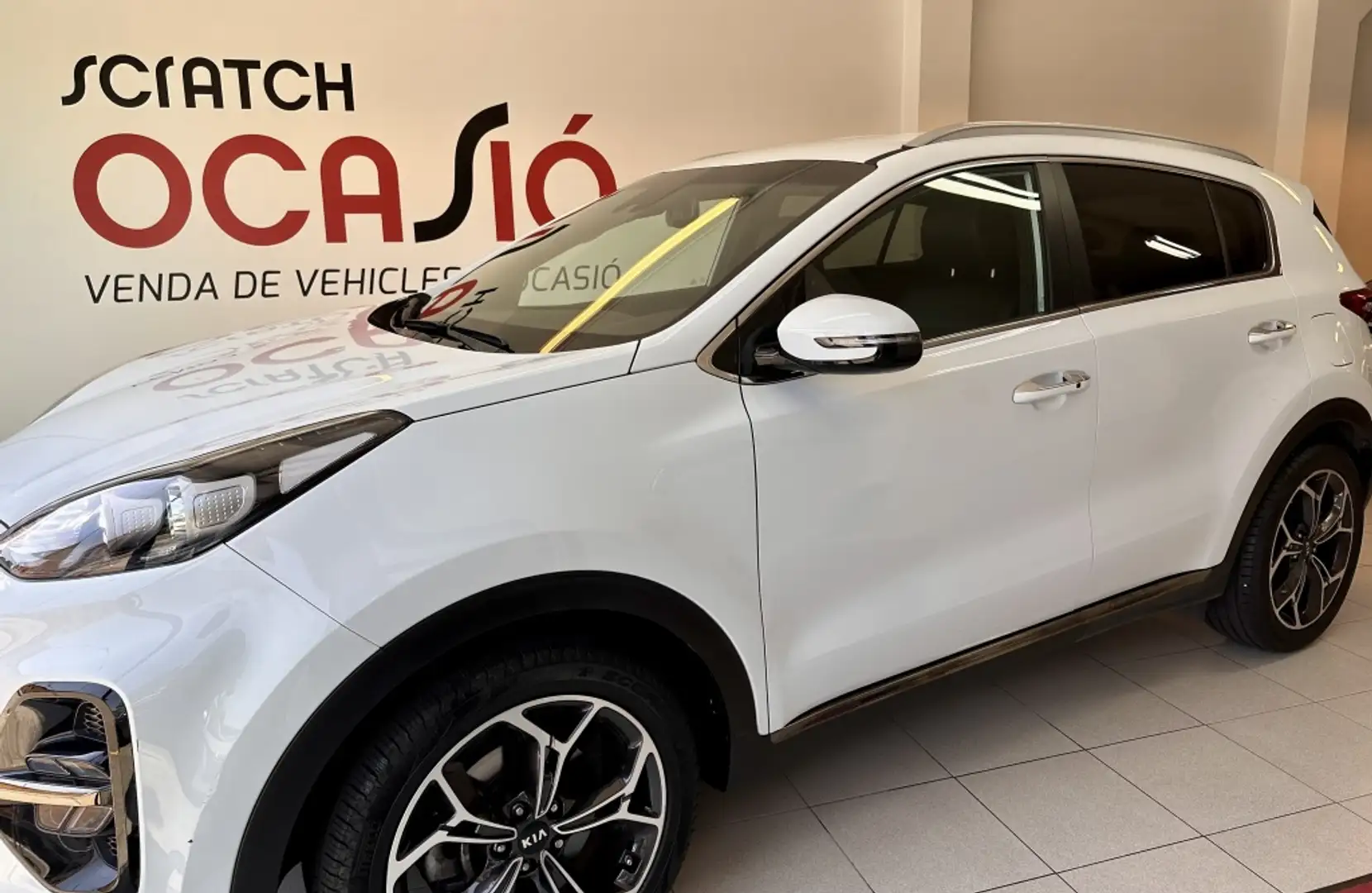 Kia Sportage 1.6 MHEV GT Line Essential DCT 4x2 136 Blanco - 1
