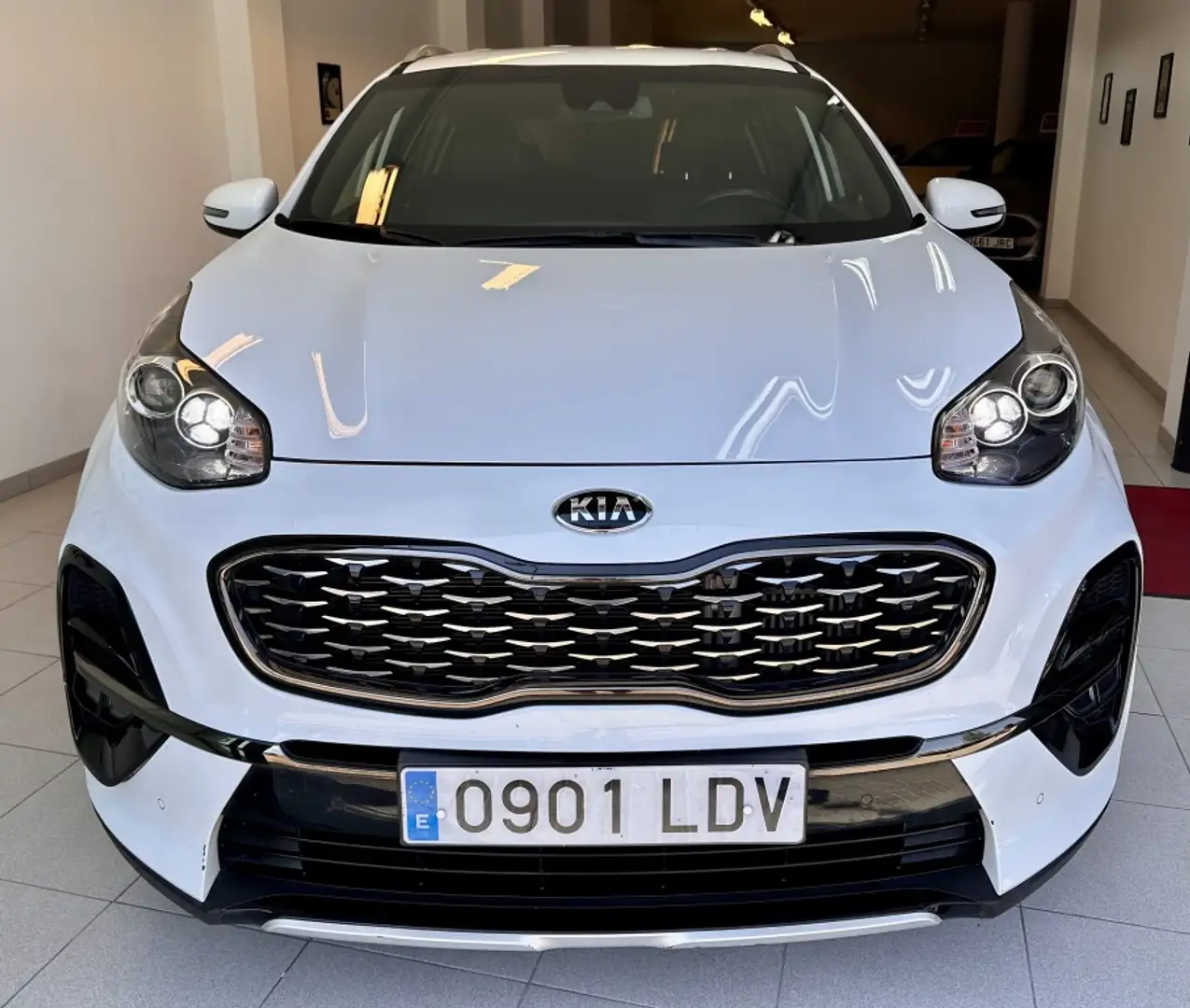 Kia Sportage 1.6 MHEV GT Line Essential DCT 4x2 136 Blanco - 2