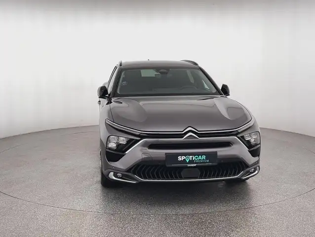 Citroen C5 X view 2