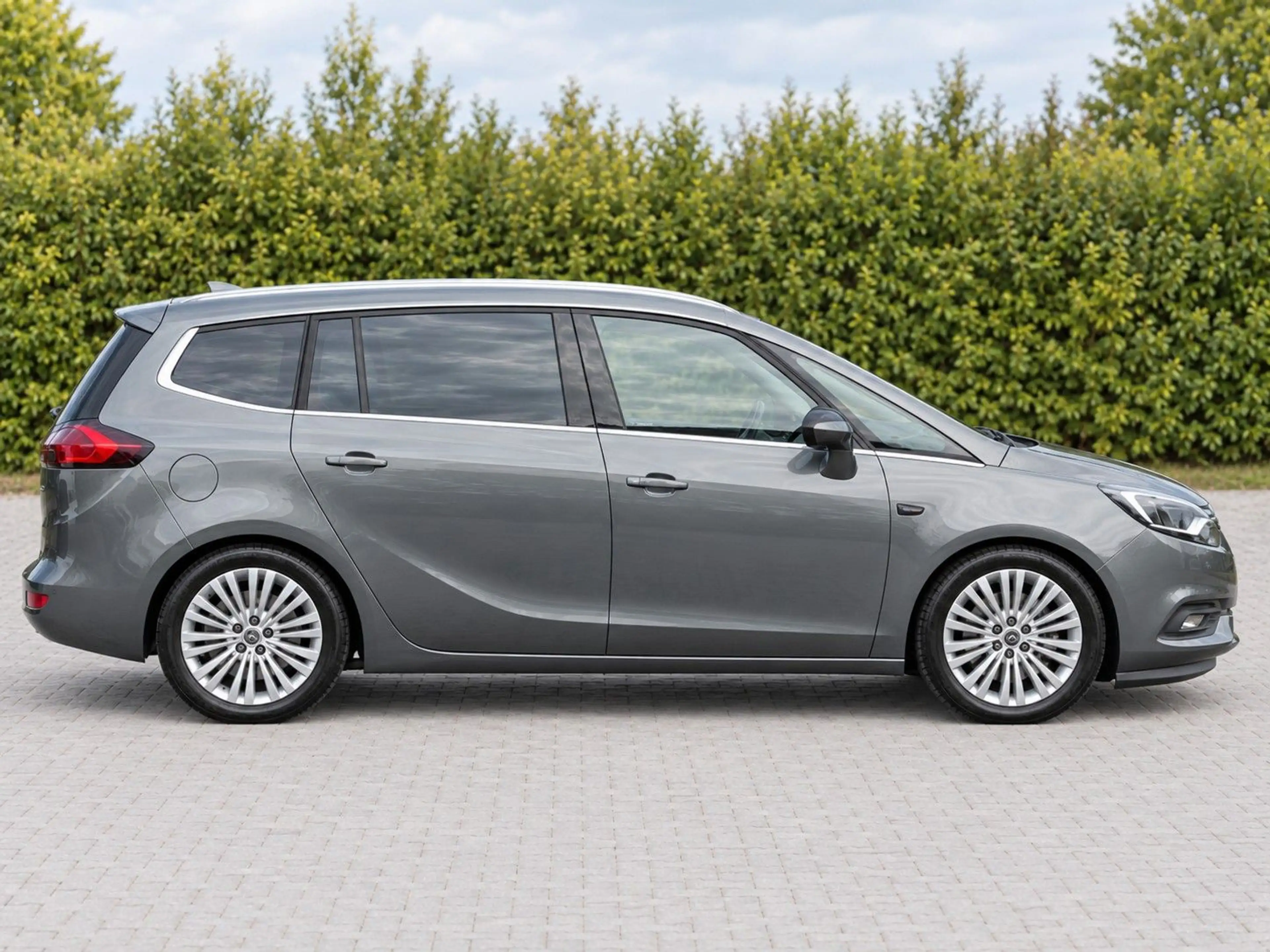Opel Zafira C 2.0 CDTI 170 PS LED NAVI RKF PDC — photo 4