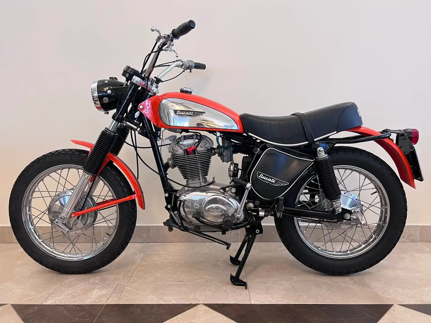 Ducati Scrambler 350 Arancione - 1