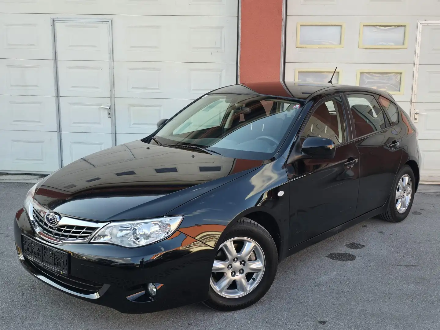 Subaru Impreza Impreza Hatchback Comfort 1,5 *1.Besitz* *64000km* Schwarz - 1