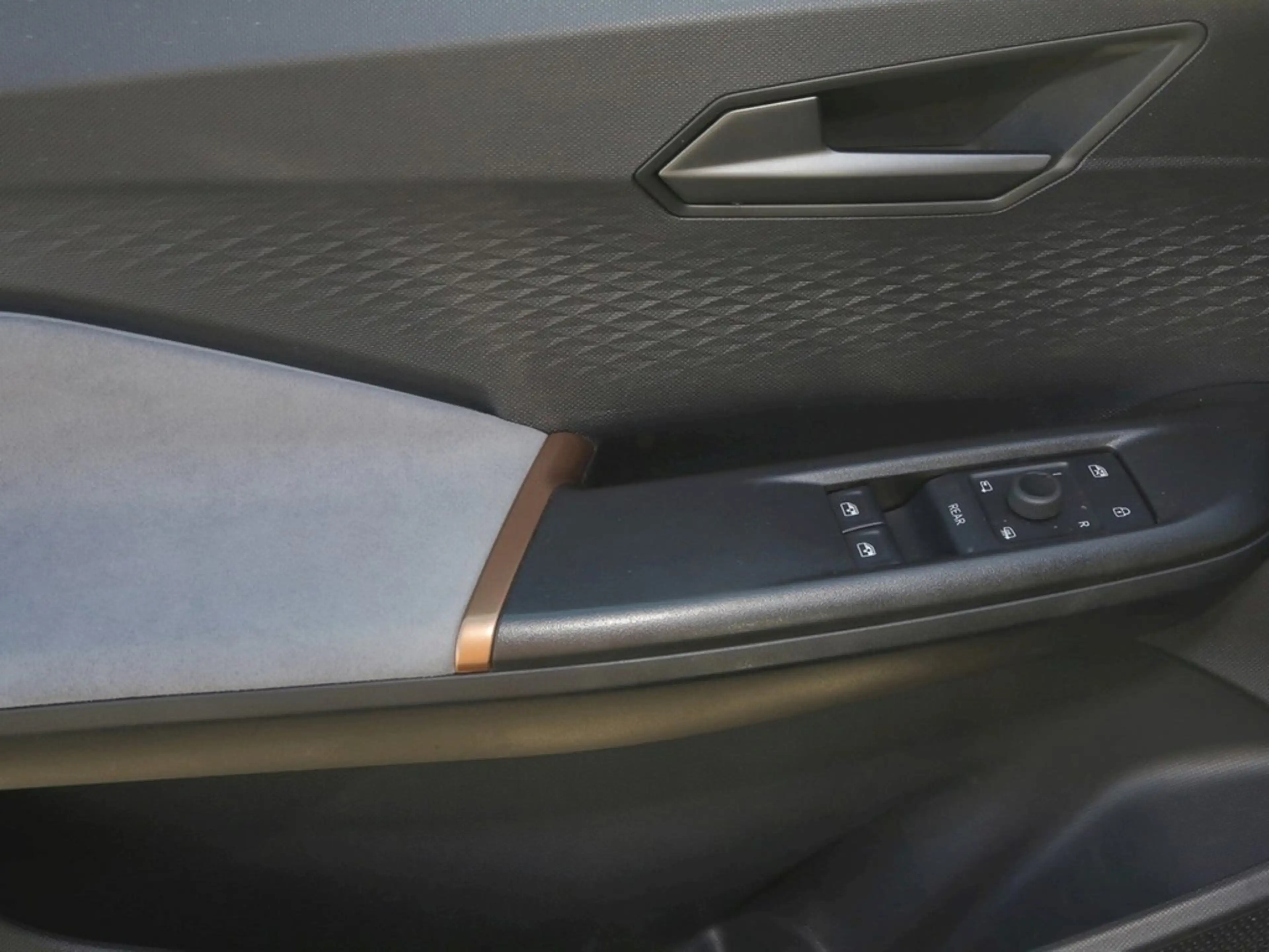 CUPRA Born 170 kW 19" ACC NAVI 360 SHZ LED Connect — photo 15