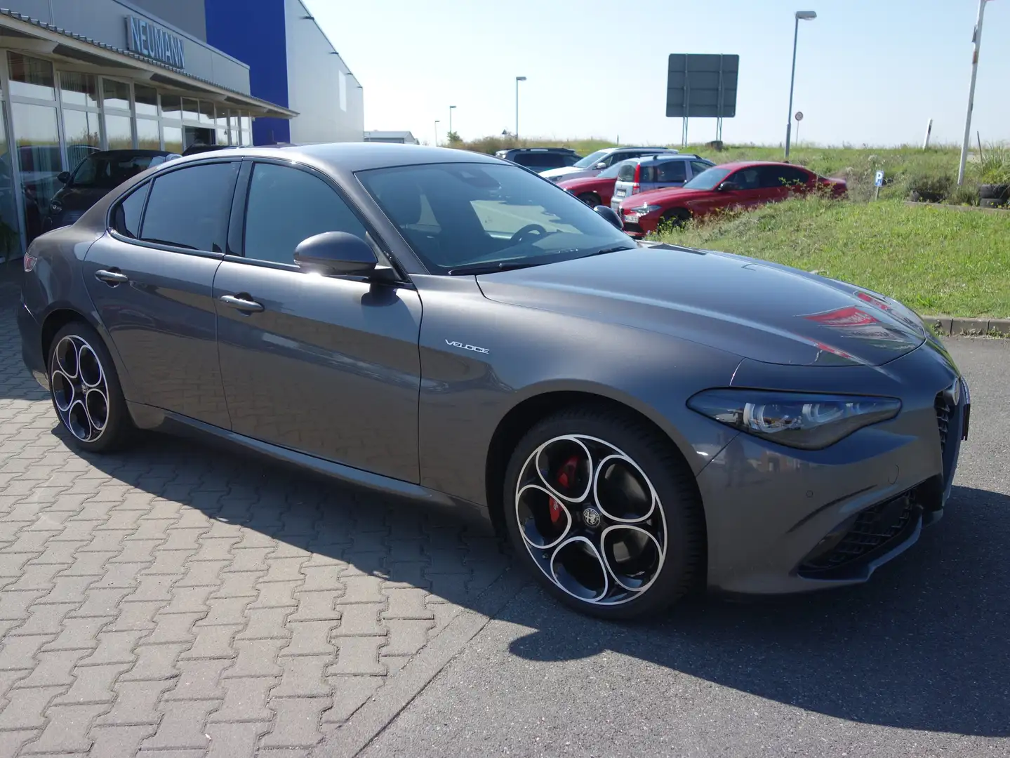 Alfa Romeo Giulia Veloce Q4 * Technologie/Premiumpaket/ACC/DAB/NAV* Grau - 2