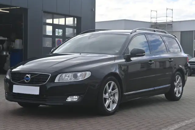 Volvo V70 Kombi D3 DPF Black Edition*NAV*TEMP*Mietkauf