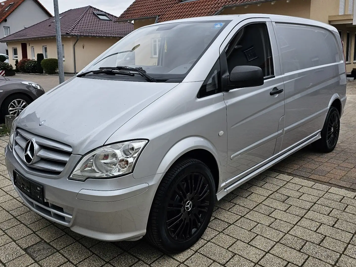 Mercedes-Benz Vito Tempomat-Klima-Sitzheizung Stříbrná - 1