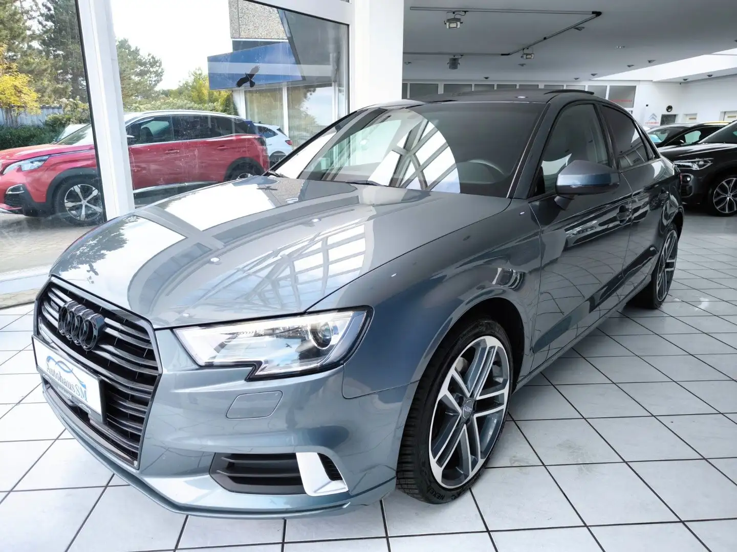 Audi A3 2.0 TFSI*S-tronic*Quattro*Panorama* Grau - 2