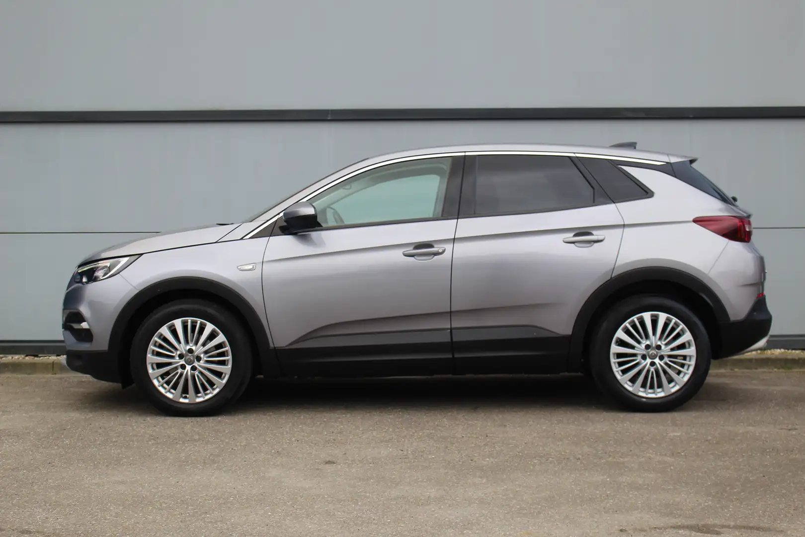 Opel Grandland X 1.2 Turbo Innovation | AGR | Camera | Elec. Klep | Grau - 2