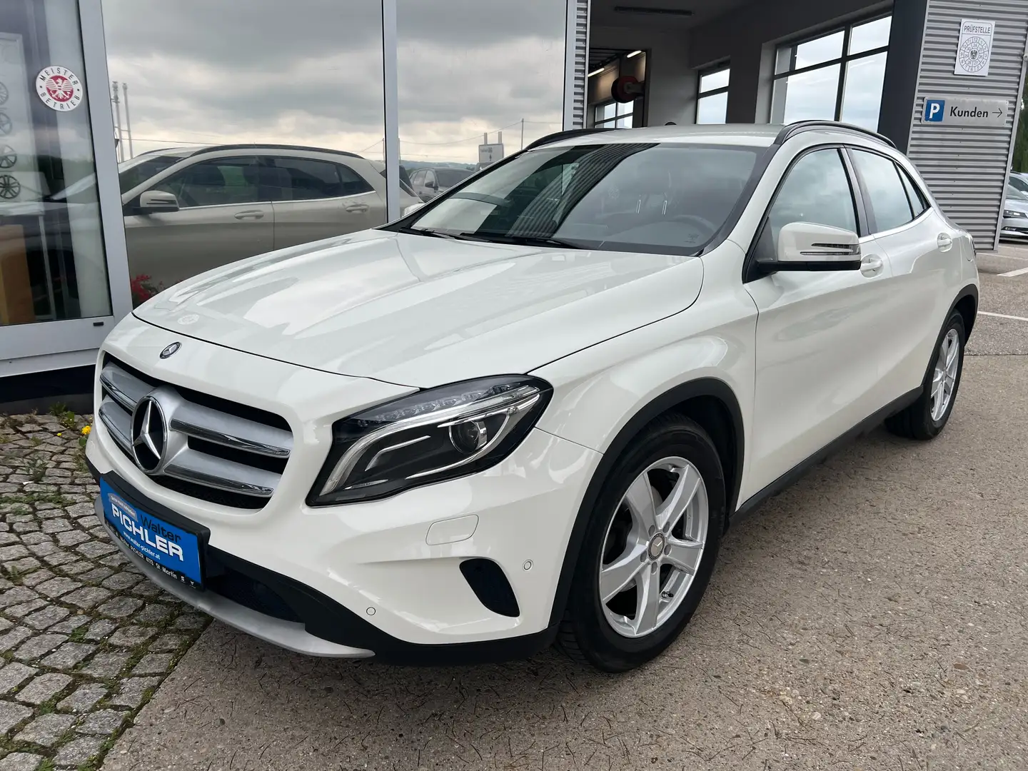 Mercedes-Benz GLA 180 CDI Edition Lifestyle Blanc - 1