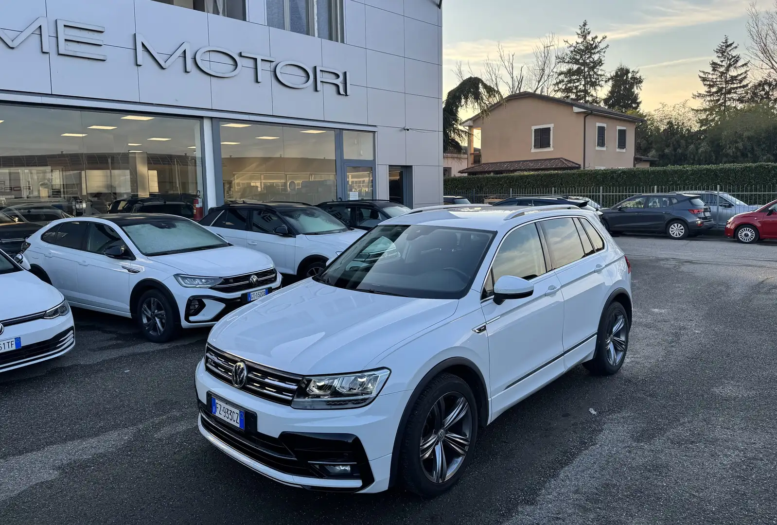 Volkswagen Tiguan 1.5 tsi Sport R-Line / NO VINCOLI Bianco - 2
