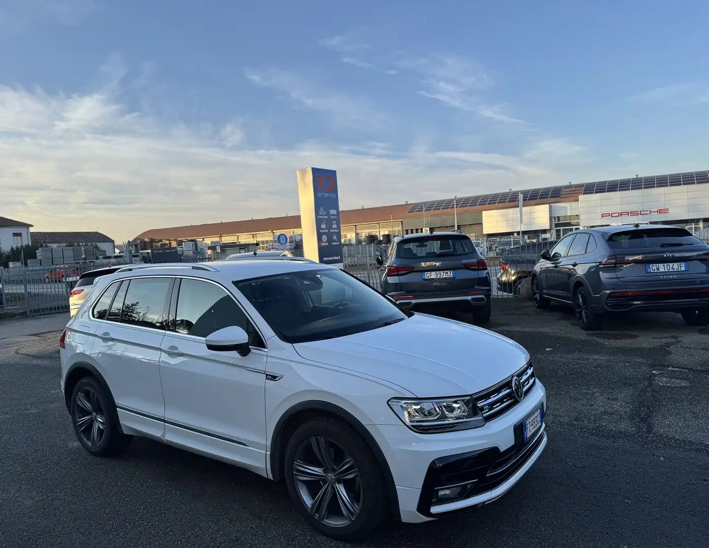 Volkswagen Tiguan 1.5 tsi Sport R-Line / NO VINCOLI Bianco - 1