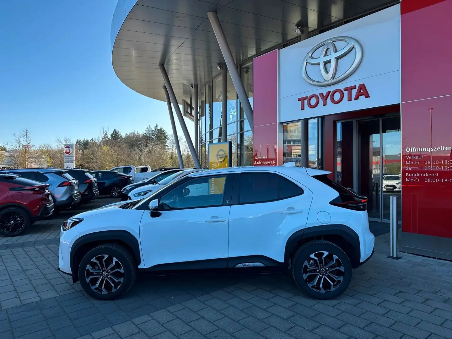 Toyota Yaris Cross Hybrid Team Deutsch.,NAVI,LED,KAMERA Bianco - 2