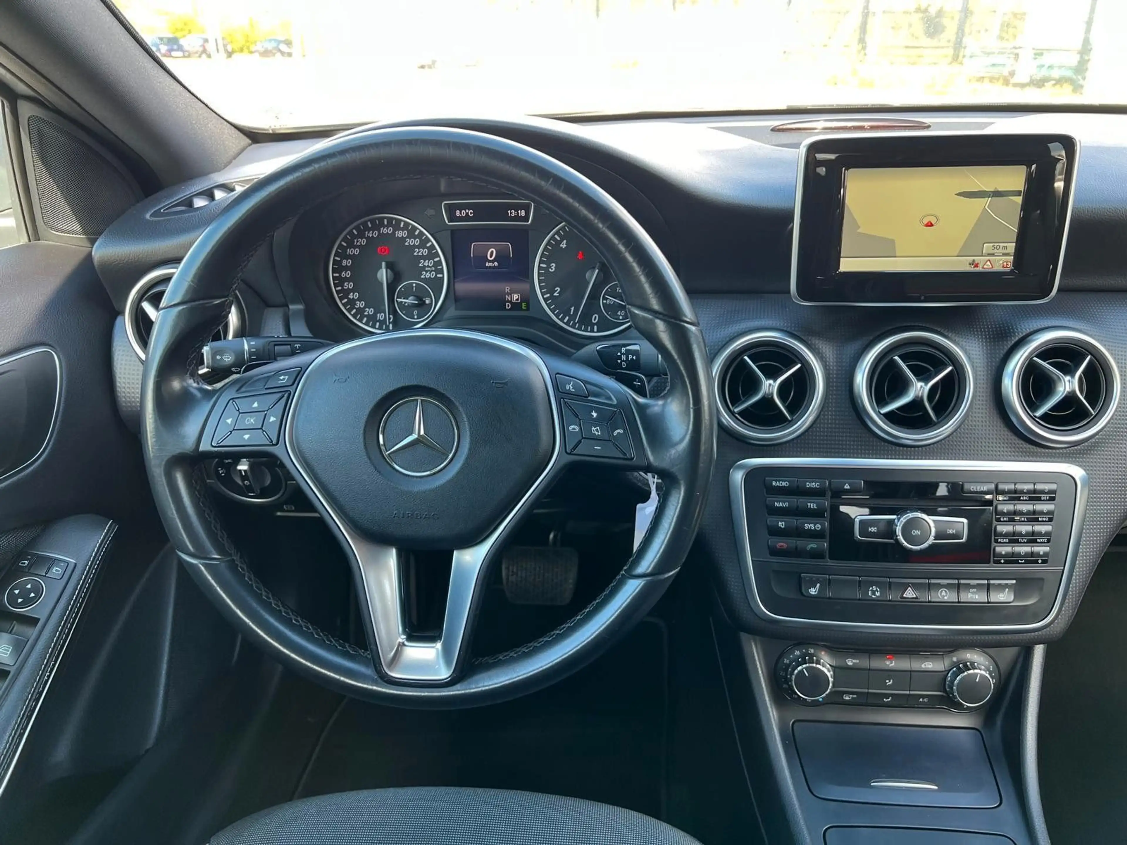 Mercedes-Benz A 180 *Automatik Leder Navi SH 2.Hand* — photo 15