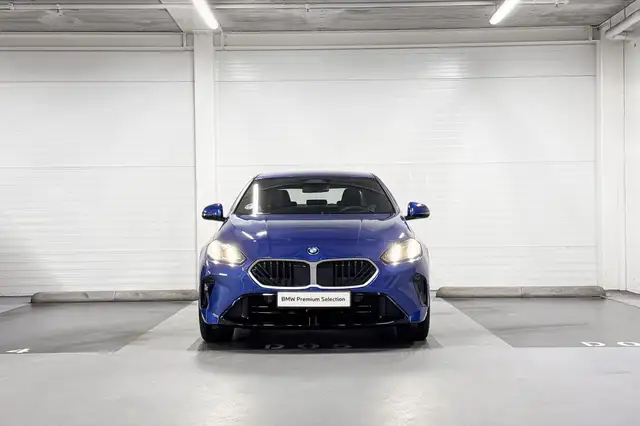 BMW 2 Series view 5