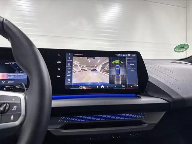 BMW 2 Series view 13