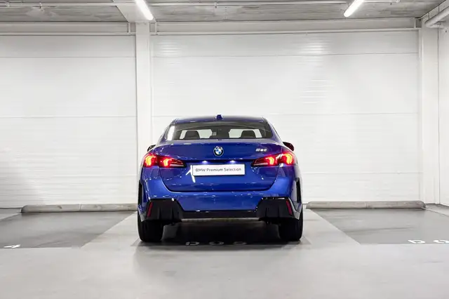 BMW 2 Series view 7