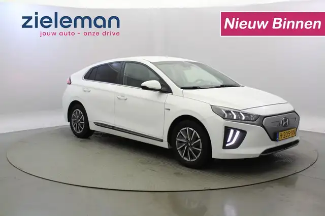 Hyundai IONIQ Comfort  EV 38 kWh - Carplay, Camera, Stoelverw.