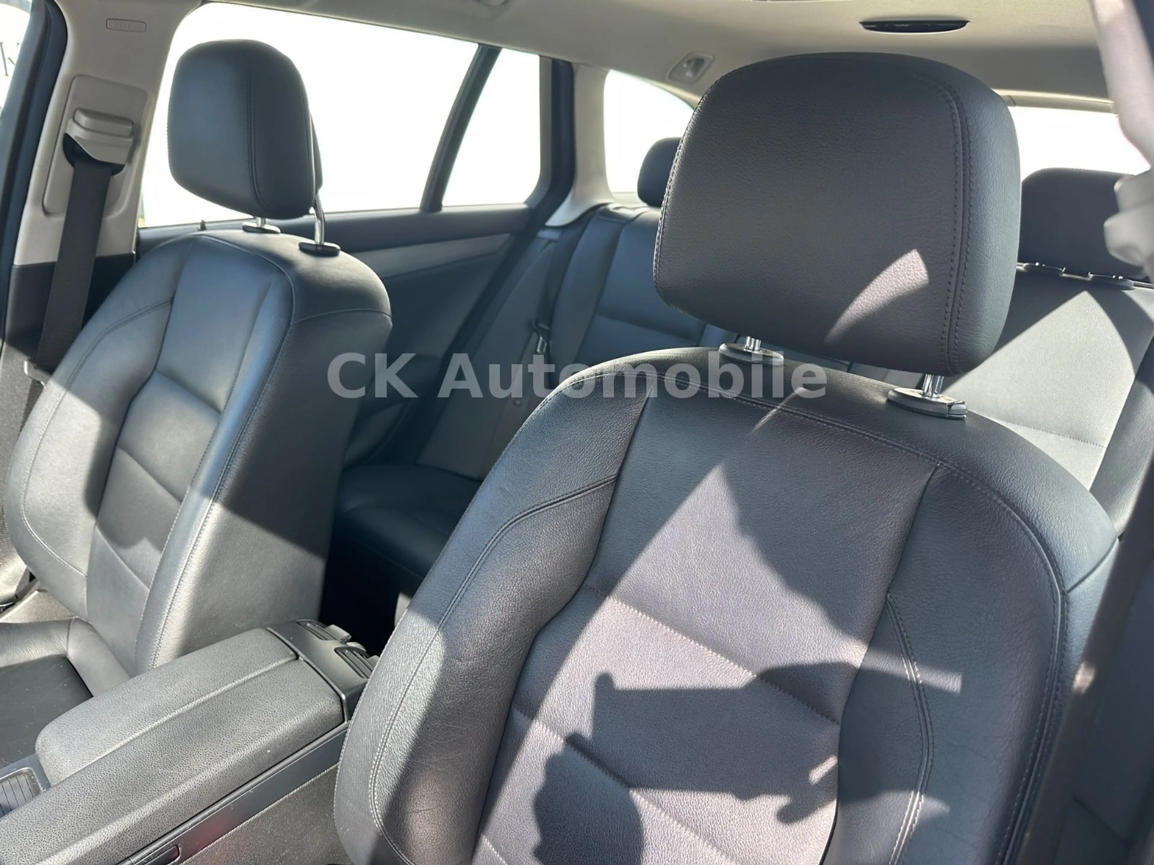 Mercedes-Benz C 350 CDI T-Modell Avantgarde/Navi/Bi-Xenon/Kam. — photo 12