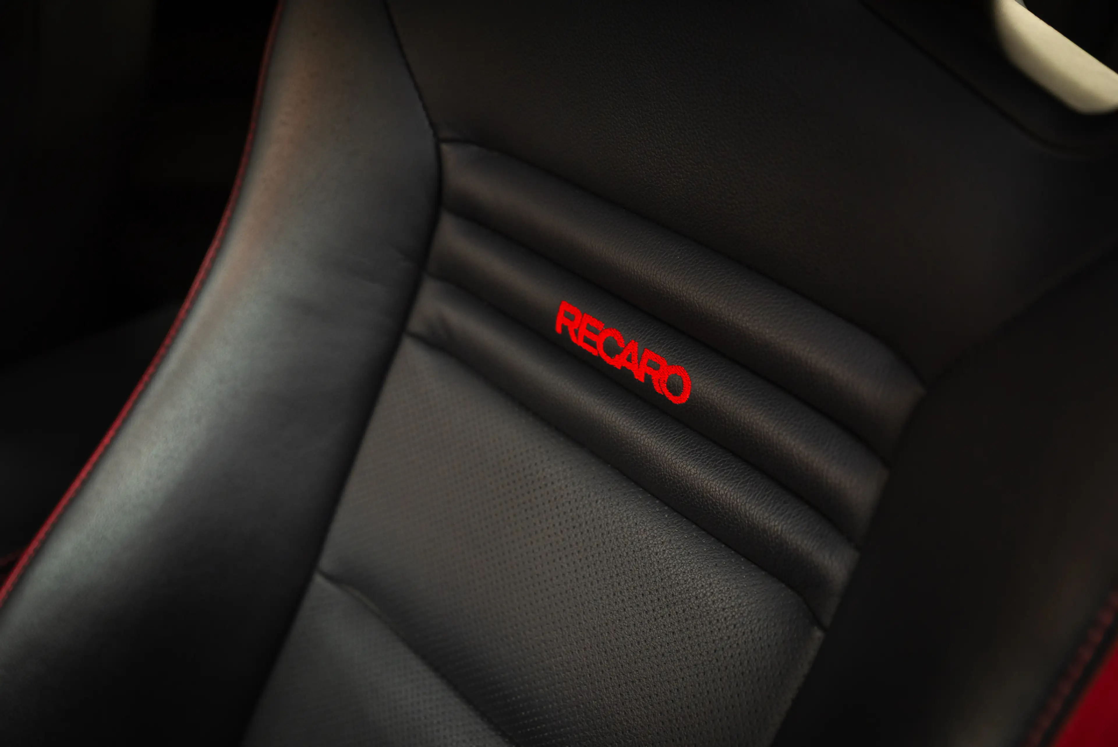 Nissan GT-R 3.8 V6 Black Edition / 1e lak / Bose / Recaro / O. — photo 40