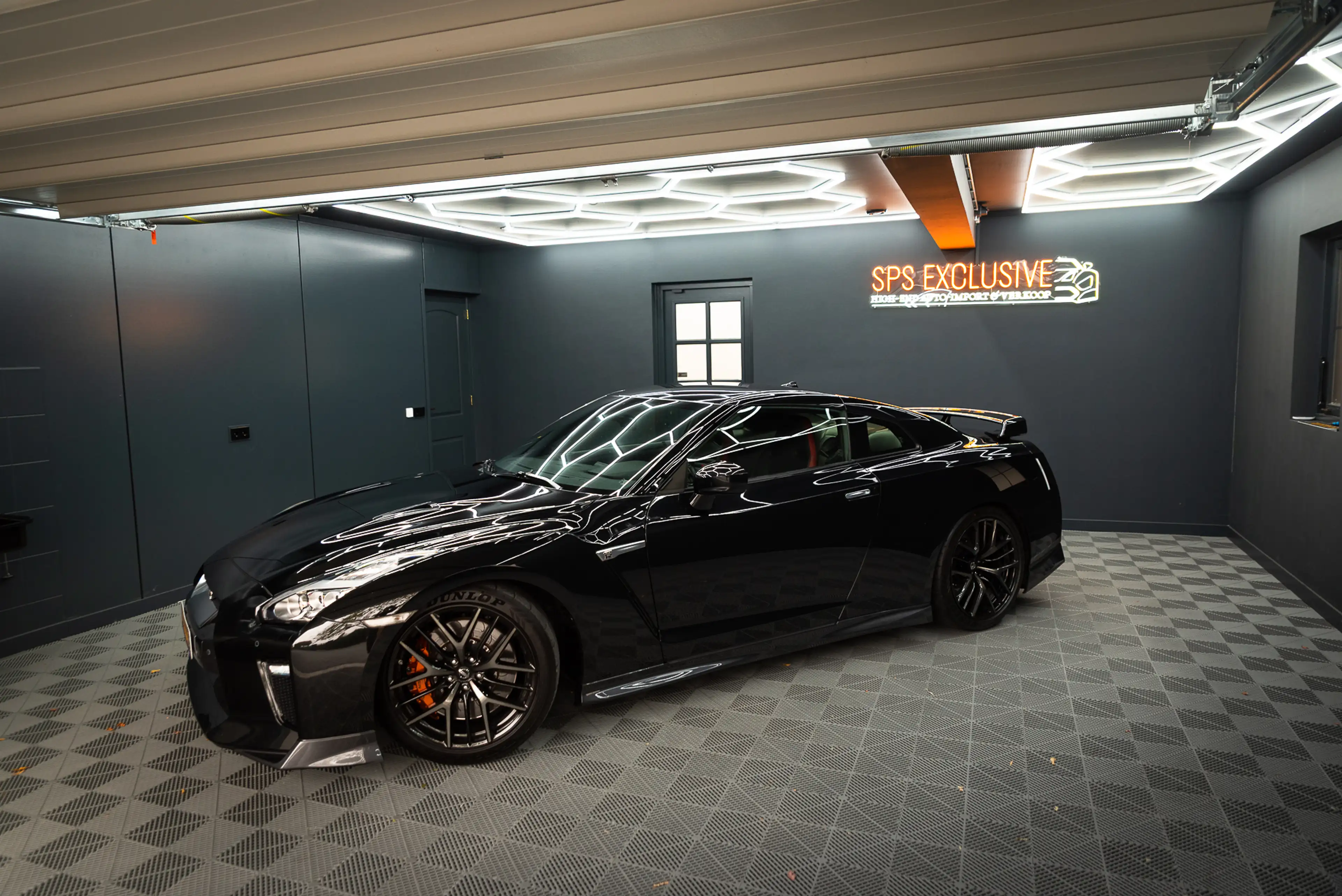 Nissan GT-R 3.8 V6 Black Edition / 1e lak / Bose / Recaro / O. — photo 21
