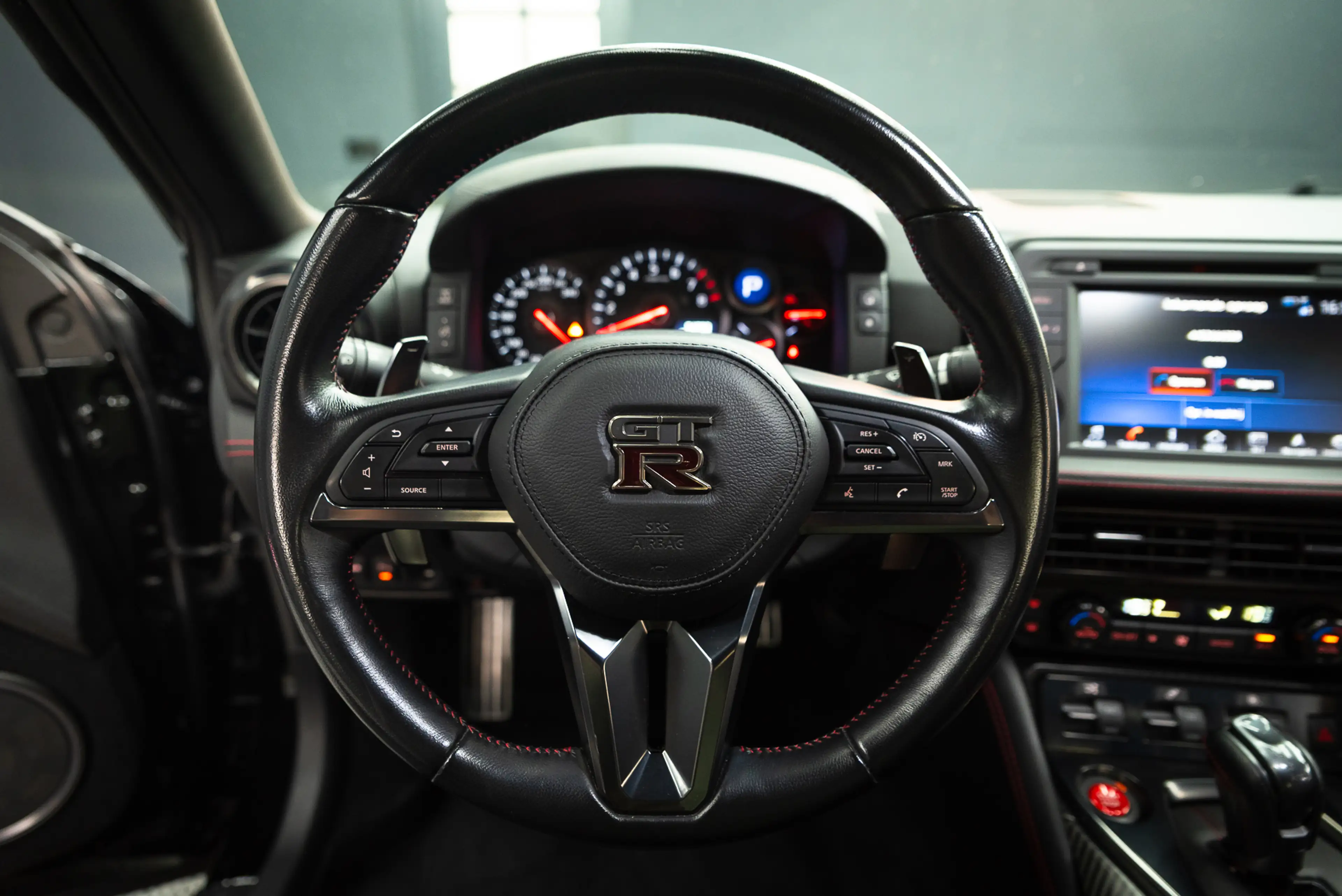 Nissan GT-R 3.8 V6 Black Edition / 1e lak / Bose / Recaro / O. — photo 25