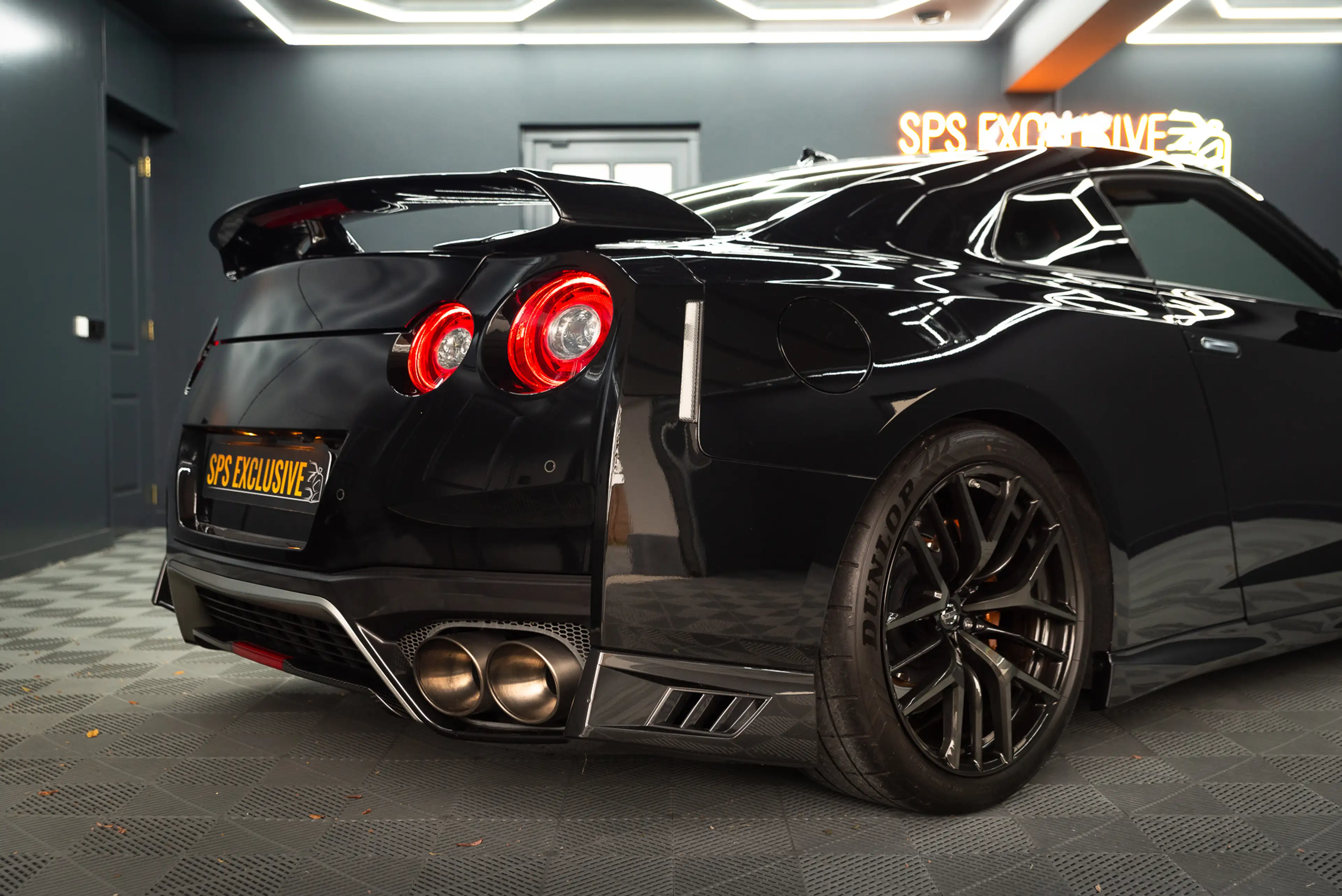 Nissan GT-R 3.8 V6 Black Edition / 1e lak / Bose / Recaro / O. — photo 17