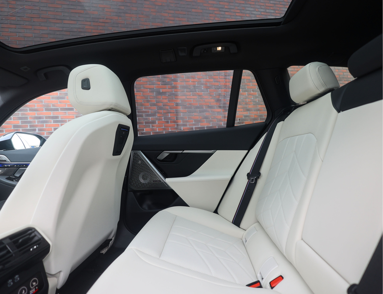 BMW 550 5-serie 550e Touring xDrive | Pano - Trekhaak - HU — photo 33