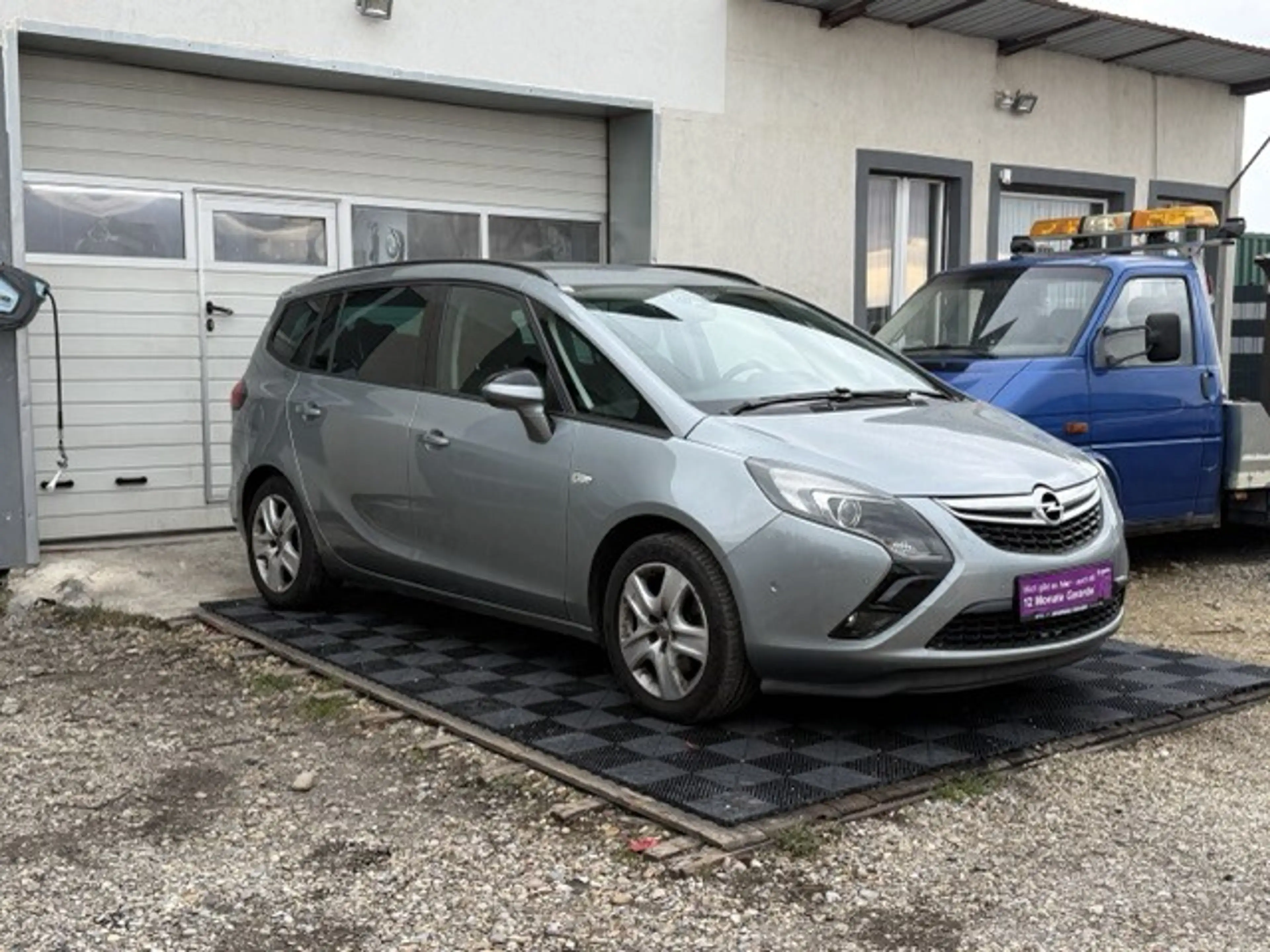 Opel Zafira Tourer 2,0 CDTI Ecotec Edition — photo 3