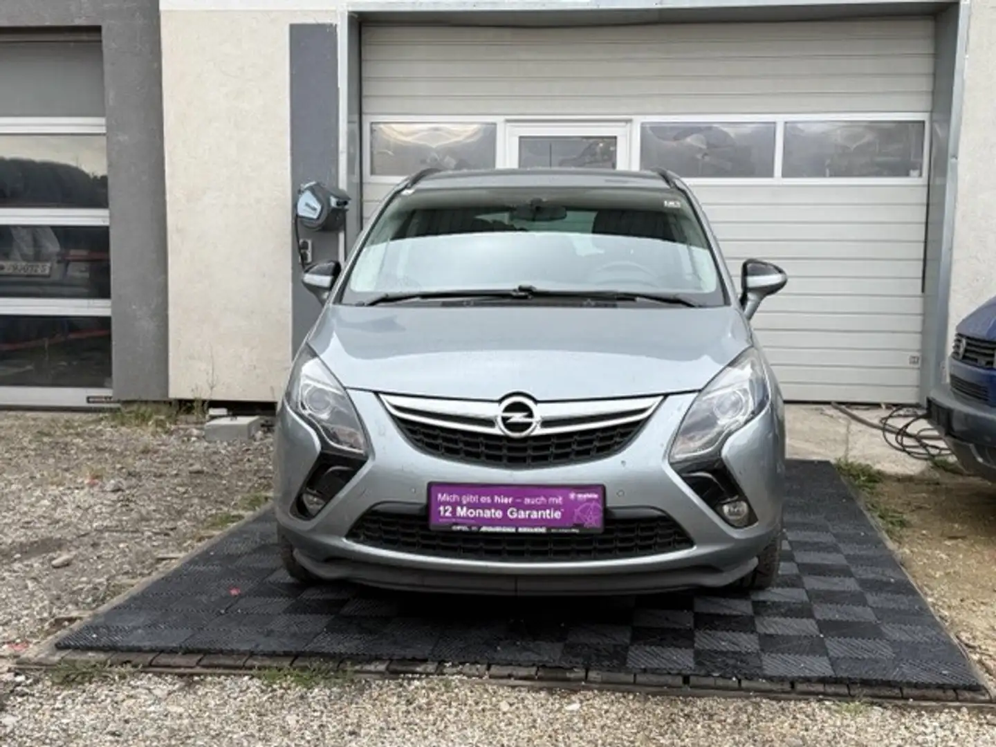 Opel Zafira Tourer 2,0 CDTI Ecotec Edition Grau - 2