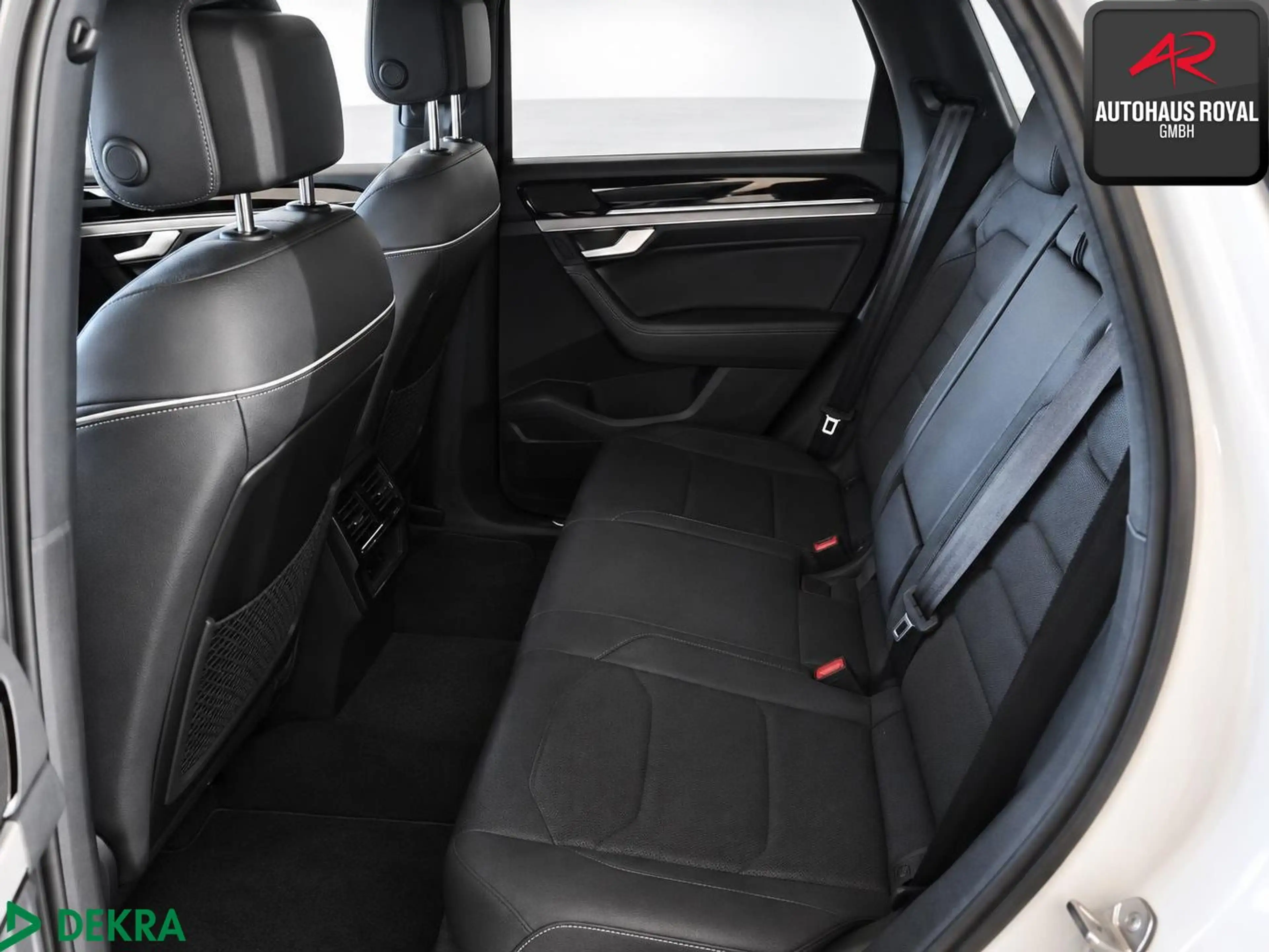 Volkswagen Touareg 3.0 TDI 4M R LINE STANDHZ,SITZKLIMA,ACC — photo 6