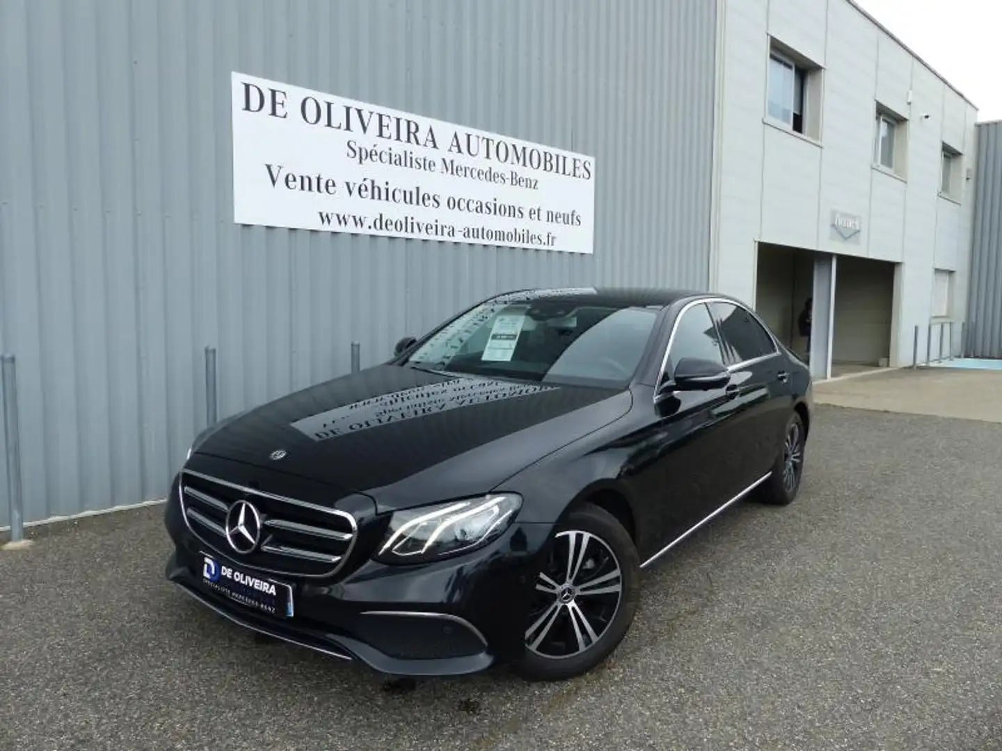 Mercedes-Benz E 220 220 d 194ch Avantgarde Line 9G-Tronic Zwart - 1