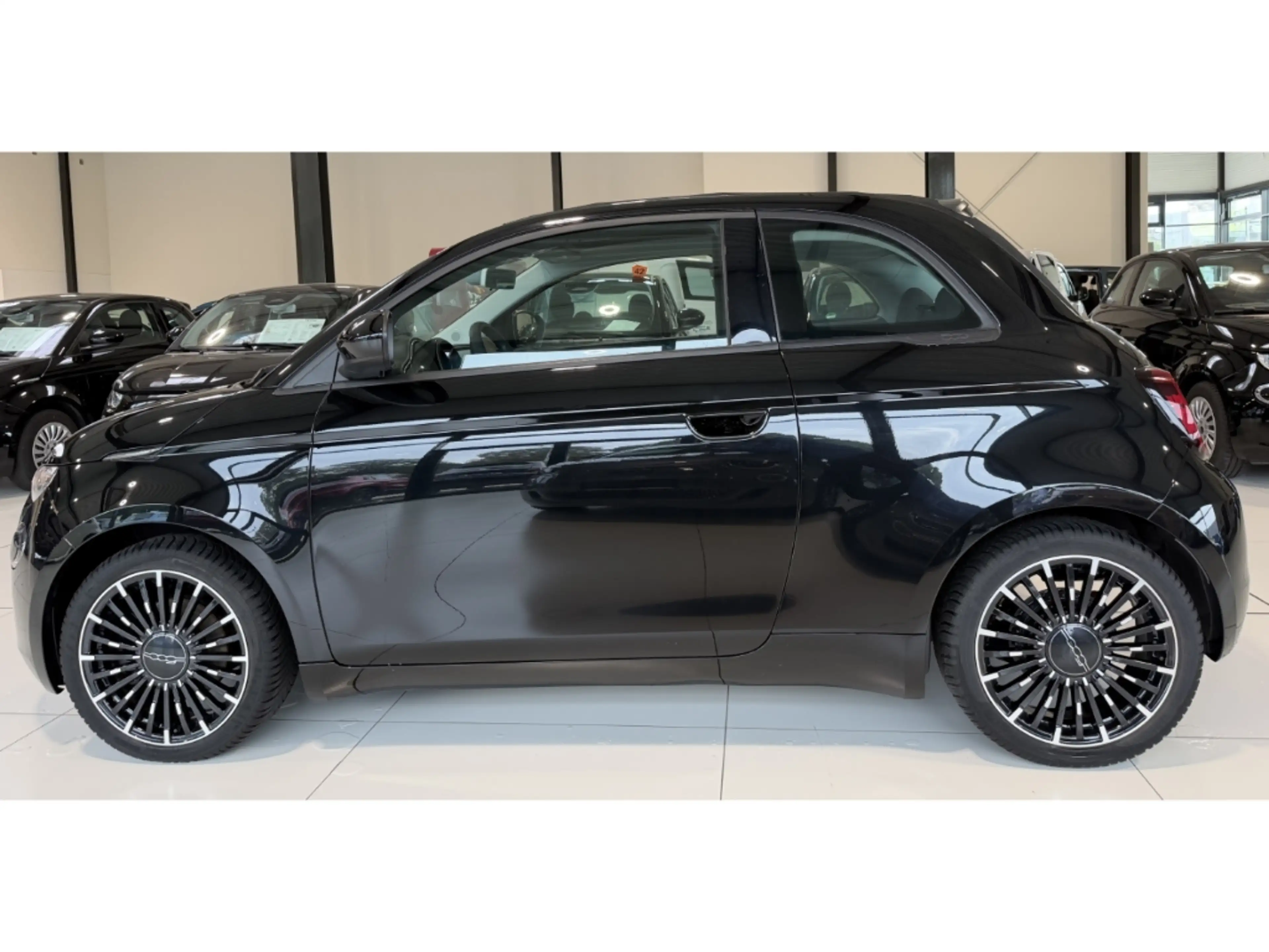 Fiat 500 e Icon *Sitzheizung *Apple Car Play *Tempomat — photo 4